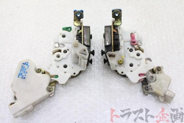 3008252 ドアロックアクチュエーター左右 スカイライン　GT-R BNR32 トラスト企画