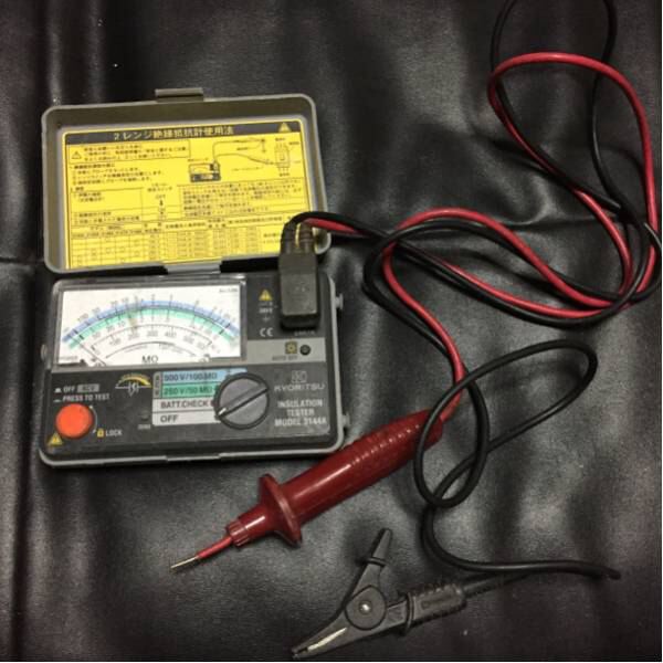 ☆共立電気計器 ・型式：MODEL 3144A ☆超小型絶縁抵抗計☆
