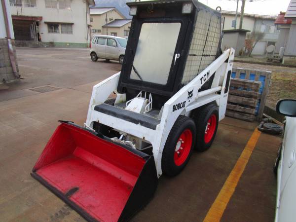 TCM725 ボブキャット 除雪車 除雪機 2700h 除雪車ボブキャット 配送可能 TCM725 ボブキャット 除雪車 除雪機 2700h 除雪車ボブキャット 配送可能