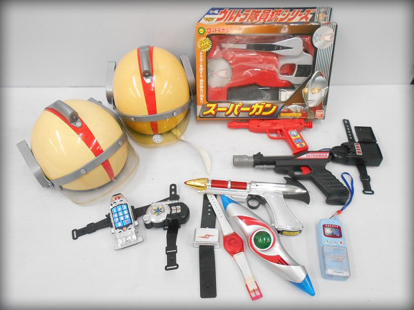 ジャンク品 ウルトラマンおもちゃ フラッシュプリズム.スーパーガン等