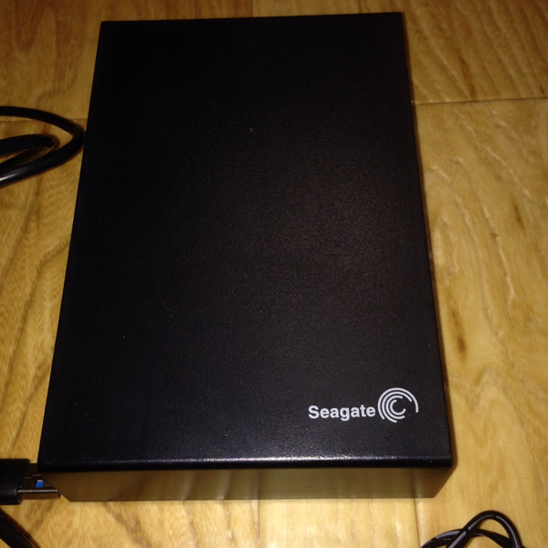 本人未使用2TB Seagate 外付HDD