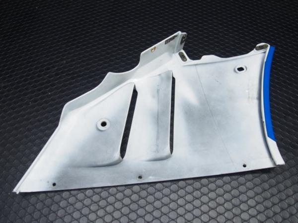 割れ無GSX-R400.GK76A純正アンダーカウル左_3
