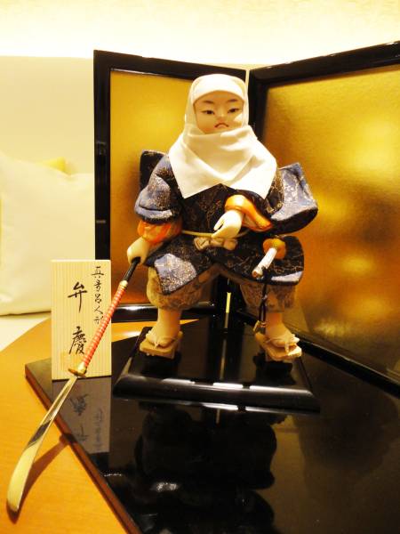 真多呂 作 弁慶 / 木目込人形 御所人形 / 大正期？ かなり古い人形 ☆五月人形／真多呂人形「弁慶と牛若丸」／木目込み人形／端午の節句