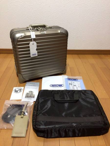 RIMOWA リモワ TOPAS TITANIUM ビジネストローリー バッグ、スーツ