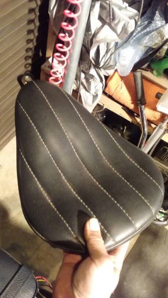 イージーライダース スポーツスター ソロシート 04〜 XL1200 0 サドル 