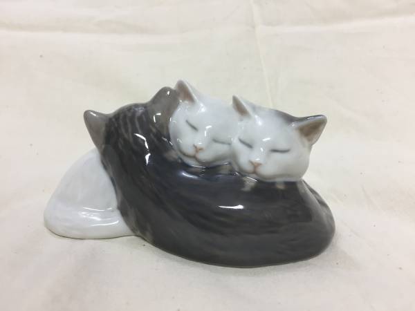 Royal Copenhagen ロイヤルコペンハーゲン 猫置物 USED