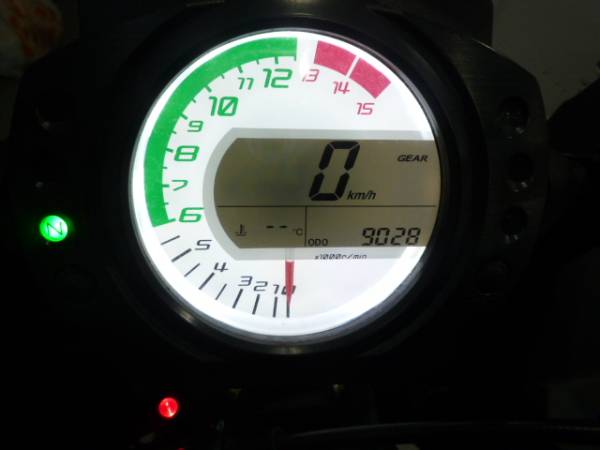2010年 ZX-10R 低走行9000km 検30年4月 ETC付き 2オーナー車 美車 転倒