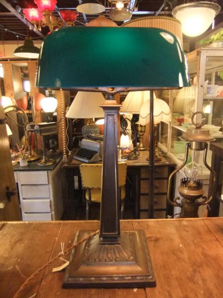 488 エメラライトのランプ アンティーク スタンド 照明 ランプ