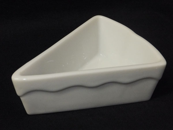 K500 ケーキ型 三角ココット ホワイト 陶器 １８個 セット まとめ 白 食器 お菓子