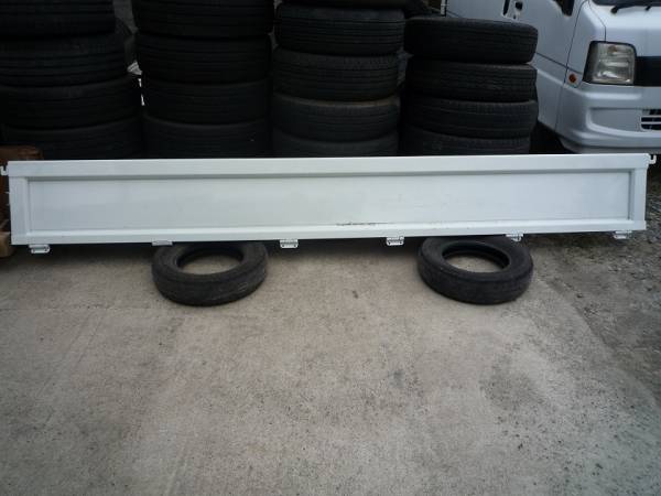 三菱キャンター/サイドアオリ新車外し/白色/２トン標準？ＦＢ５０
