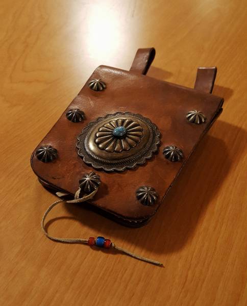 メディスンバッグ WHOLオリジナル 美品 | コンチョ付きメディスン 