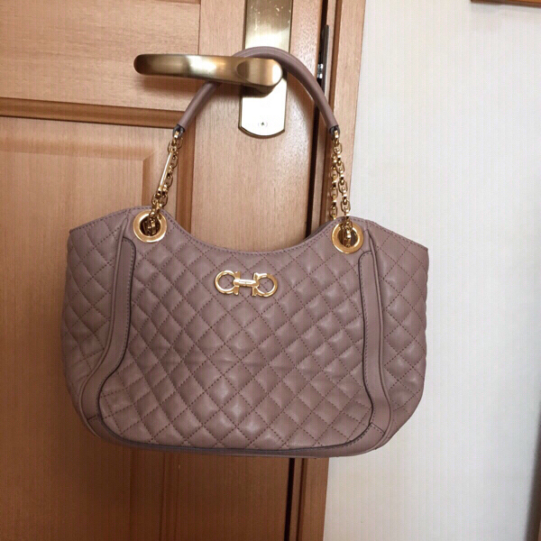 sahara 　Ferragamo フェラガモ　パーティーバッグ フェラガモパーティーバッグ sahara Ferragamo フェラガモ パーティー