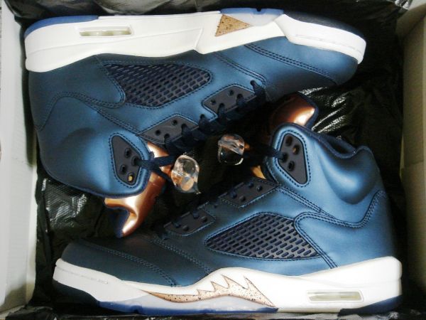 定番人気，爆買い NIKE AIR JORDAN 5 RETRO 27cm bronze ブロンズ ナイキ エア ジョーダン 5 レトロ(27.0cm)｜売買されたオークション情報、yahooの商品情報をアーカイブ公開 - オークファン 27.0cm