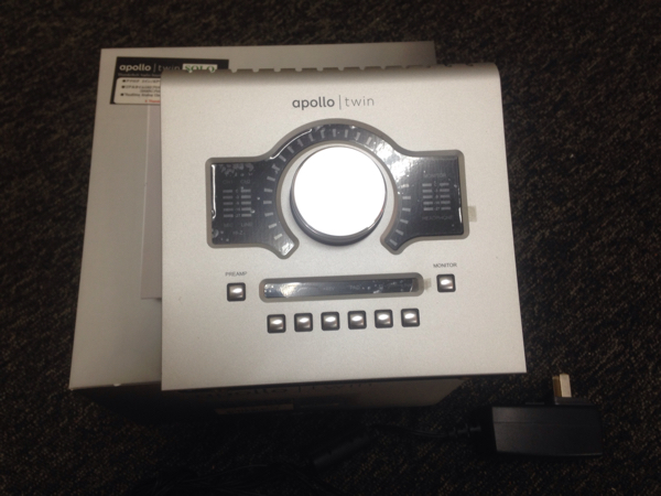 UNIVERSAL AUDIO apollo twin solo プラグイン譲渡 ライセンス移行