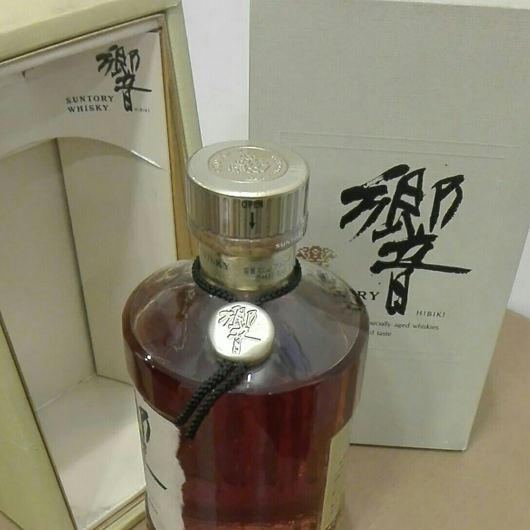 響17年 金キャップ 化粧箱付 旧ボトル》金キャップ SUNTORY WHISKY 響 17年 ギフトボックス