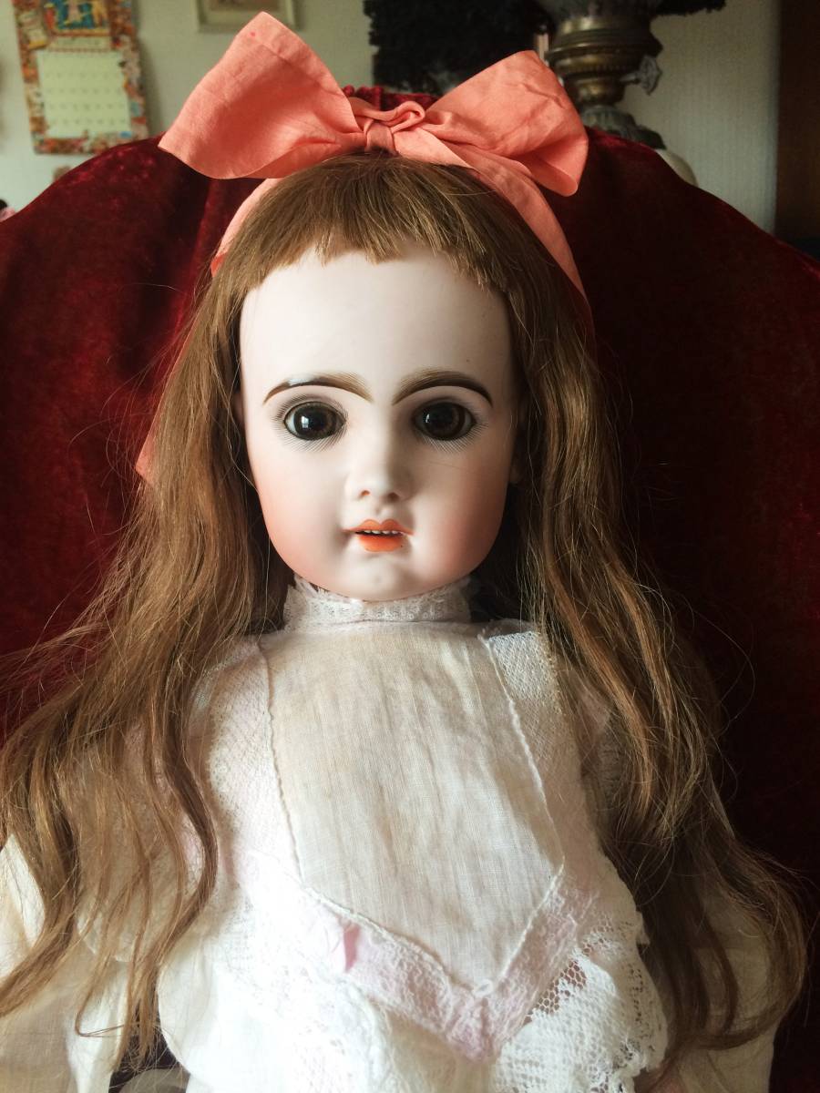 アンティークビスクドール。優しい眼差し…美しい色白のジュモー