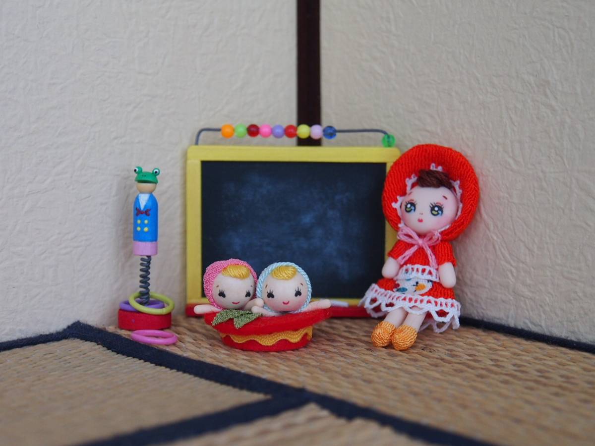 ■ 昭和　レトロ　文化人形　数え玉　黒板　カエル　輪投げ　ポーズ人形 ■_2