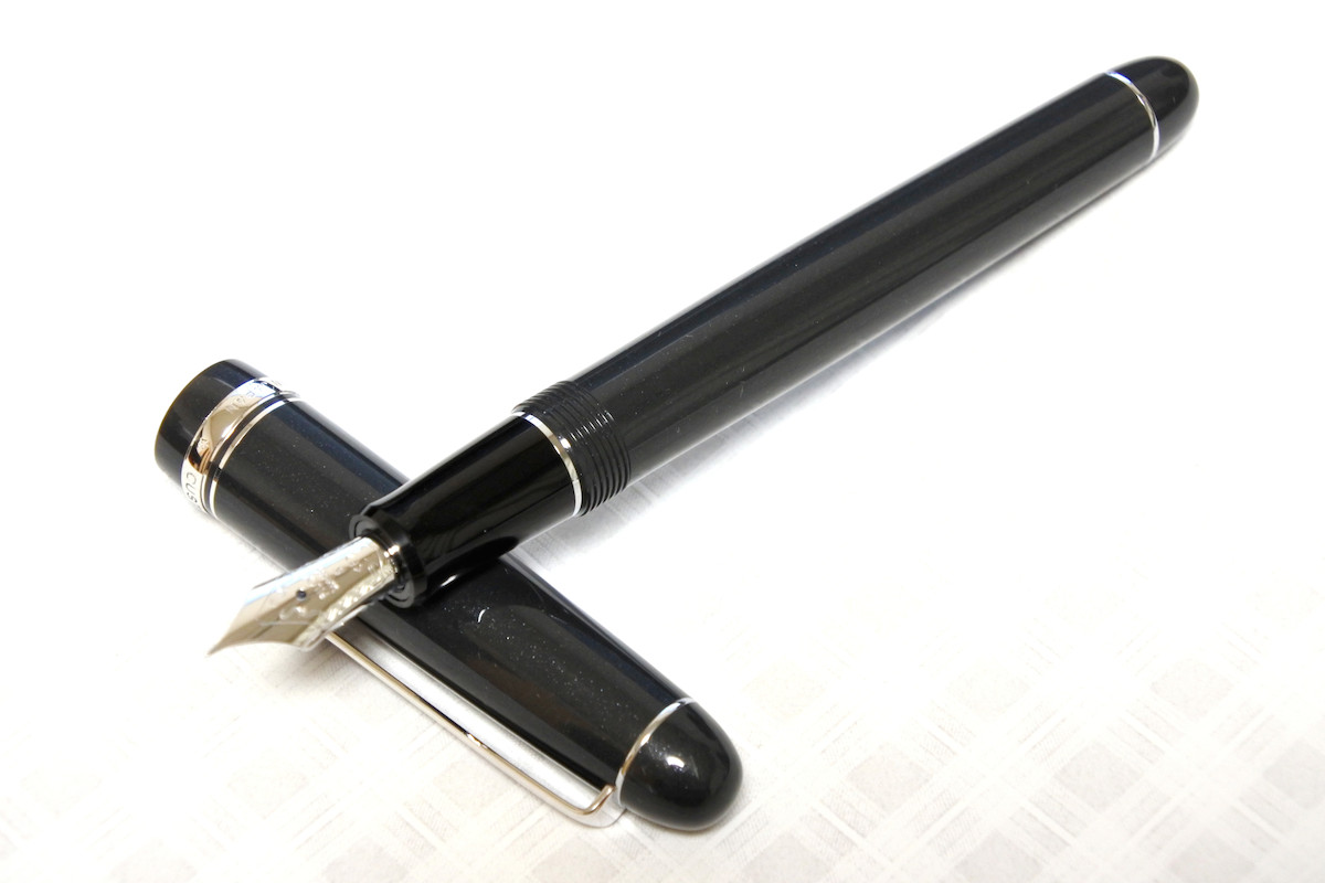 パイロット　カスタム74 メタリックグレー　2014年限定　F　細字　14k カスタム74 パイロット メタリックグレー F 万年筆 2014年限定 細字
