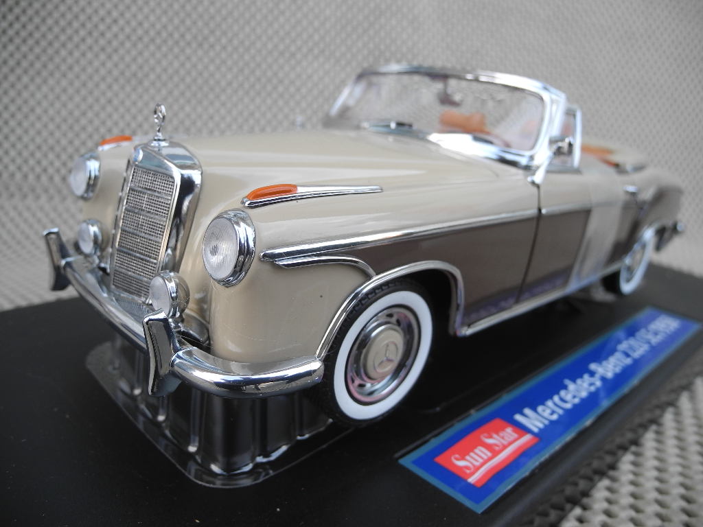 メルセデス・ベンツ 220 SE カブリオレ 1958 ライトブルー/クリーム 0 220SE Mercedes-Benz 1 SE Coupe – sunstarmodelcars 1⁄18 MERCEDES