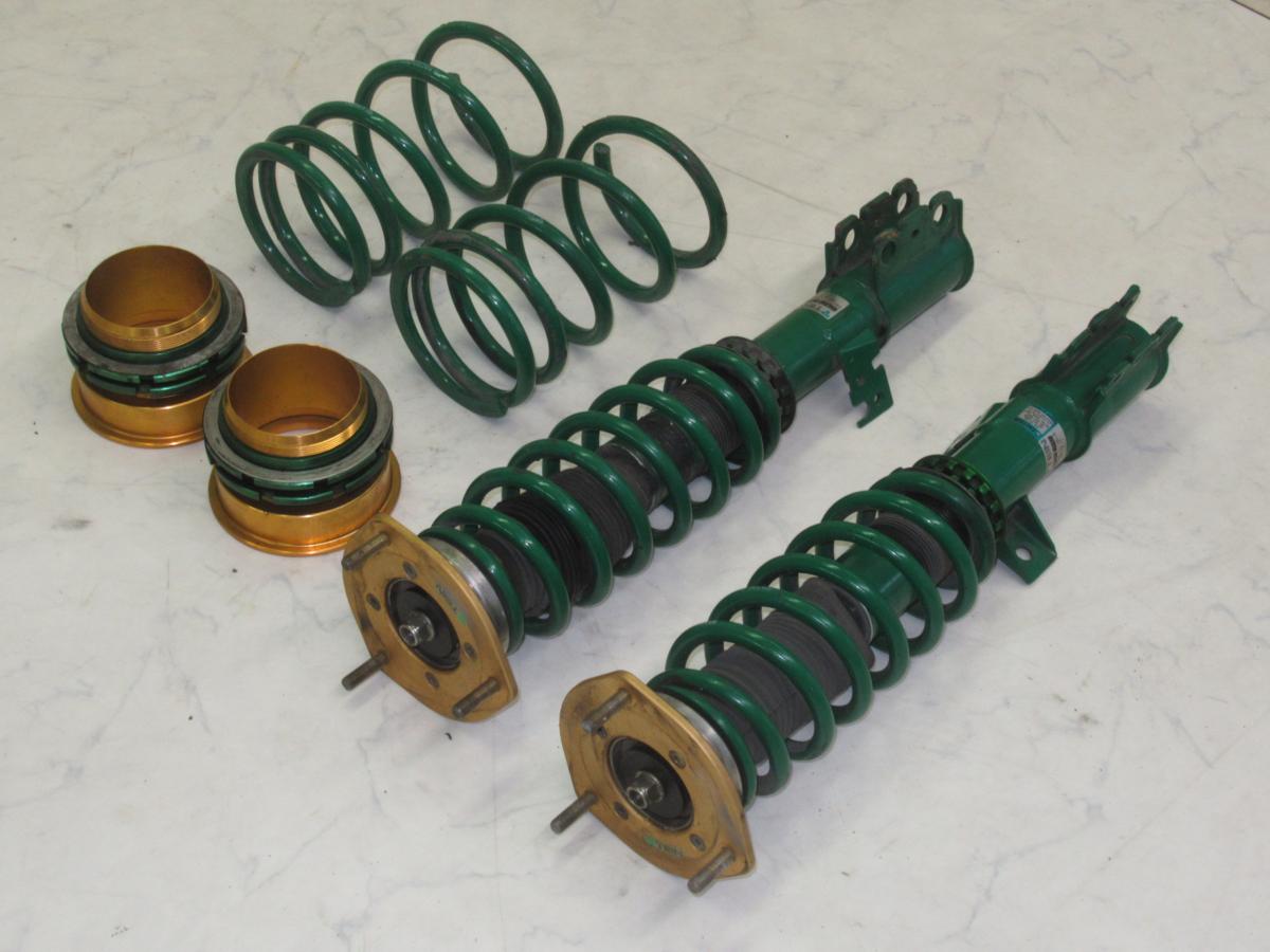 TEIN トヨタZRR70Wノア・ヴォクシー用TEIN SUPER WAGONネジ式車高調整 