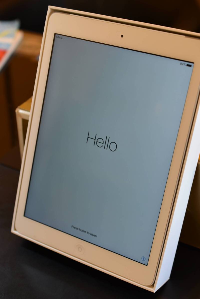 美品/AU/Apple iPad Air 2 32GB Wi-Fi+cellular ゴールド A1567(MNVR2J