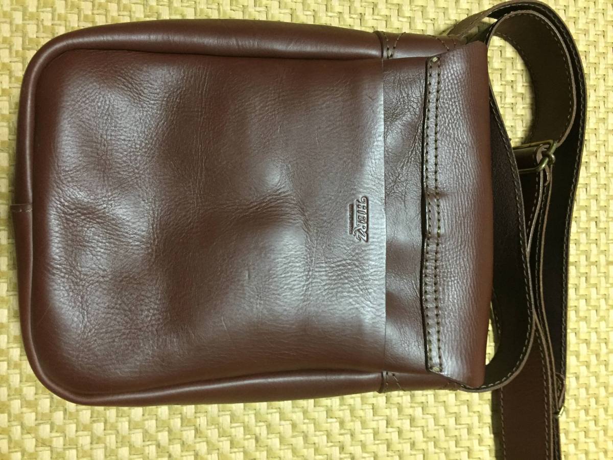 HERZ ショルダー ブラウン