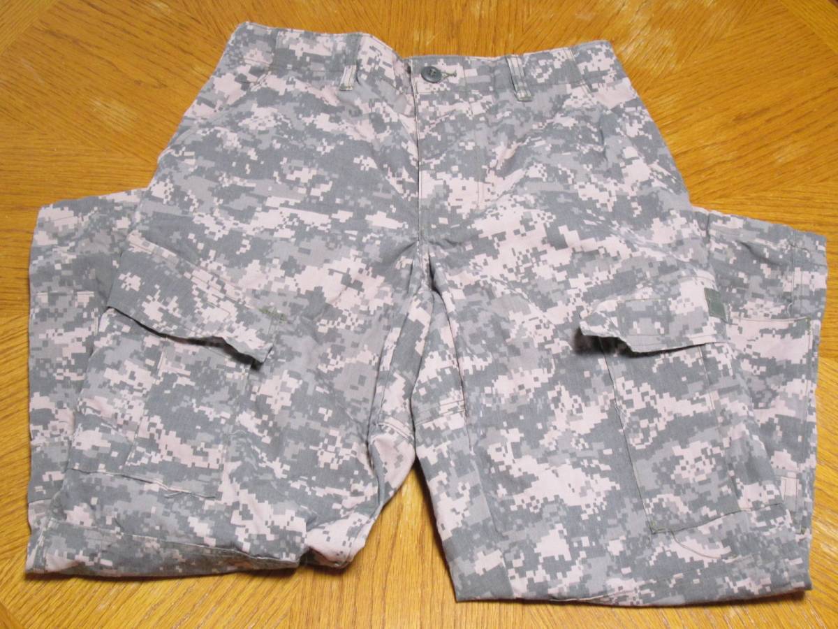 ACU Army Uniform YourMilitaryStories US（米軍放出品）米軍実物 Surplus 米軍放出品　未使用　ＵＳ　ＡＲＭＹ　ＡＣＵ　ＴＲＯＵＳＥＲ