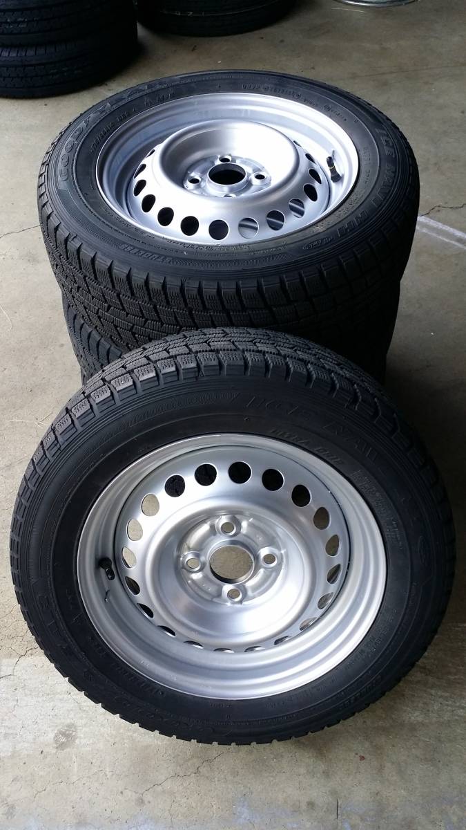 175-64-14 スタッドレスタイヤ＆ホイール　４本セット