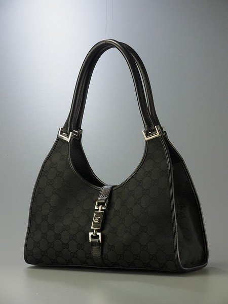 グッチ GUCCI ビューティ26年春香水、”錬金術の4種エレメント”着想