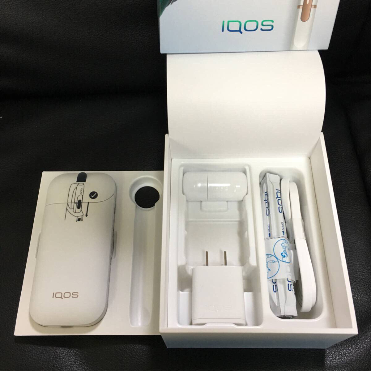 新品未使用 ホワイトiQOS 新型 2.4plus アイコス 本体 チャージャー セット 箱付き ホルダー なし
