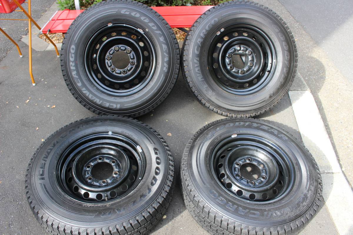 ハイエース スタッドレス 195⁄80R15 0 107⁄105L ブリヂストン