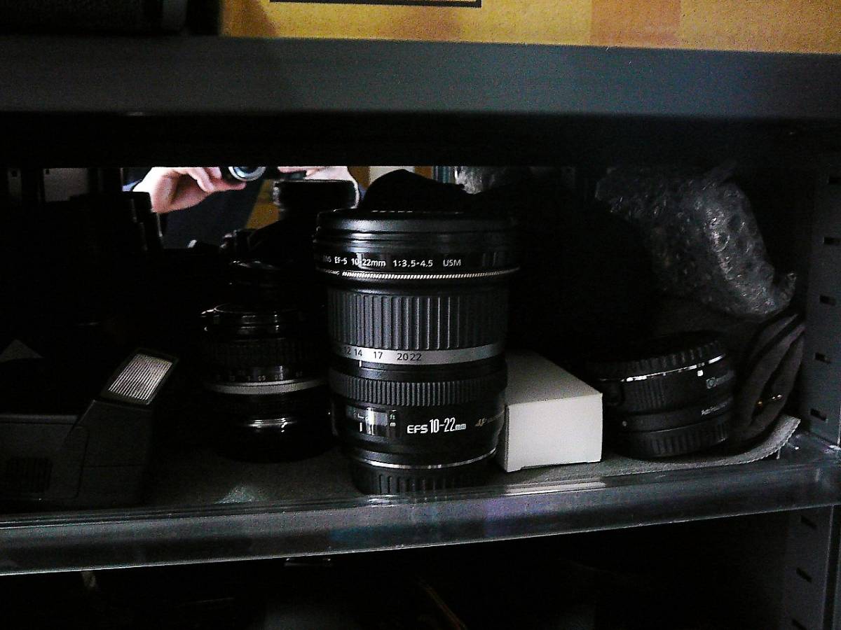 EF-S 10-22mm USM Canon Lens f⁄3.5-4.5 Wide Angle Zoom F3.5-