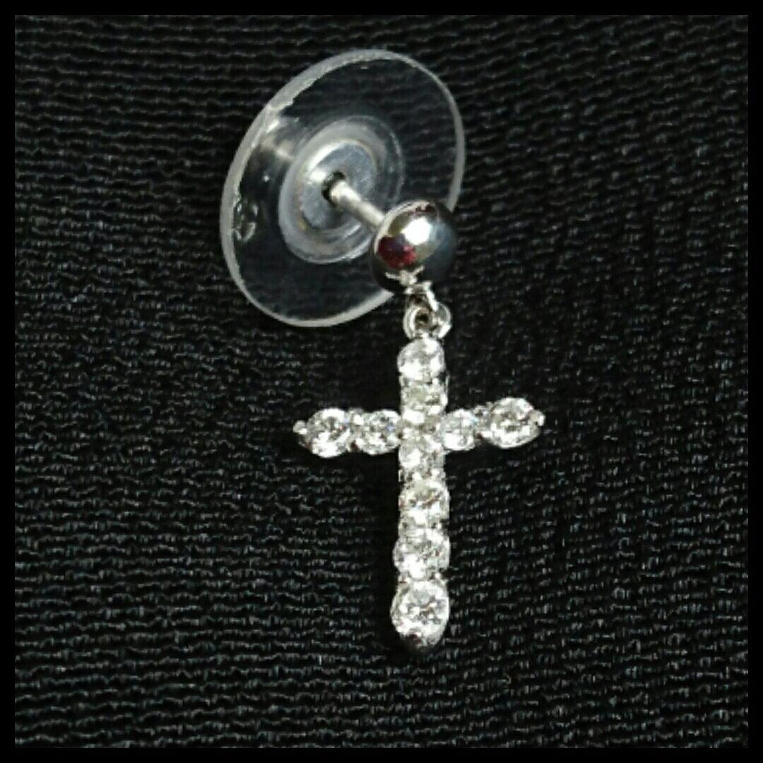 中古 Ｋ14ＷＧ ダイヤ0.25ct 片耳　人気のクロスピアス Ｋ74_1