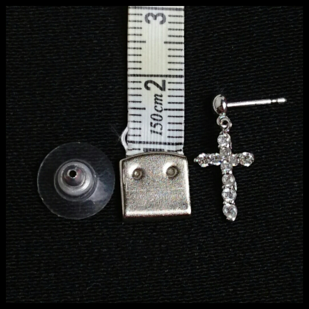 中古 Ｋ14ＷＧ ダイヤ0.25ct 片耳　人気のクロスピアス Ｋ74_7