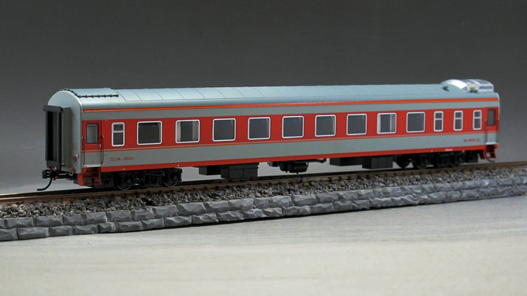 中国 N27 鉄道模型 HOゲージ 硬座車 25G RW 寝台車 レッド