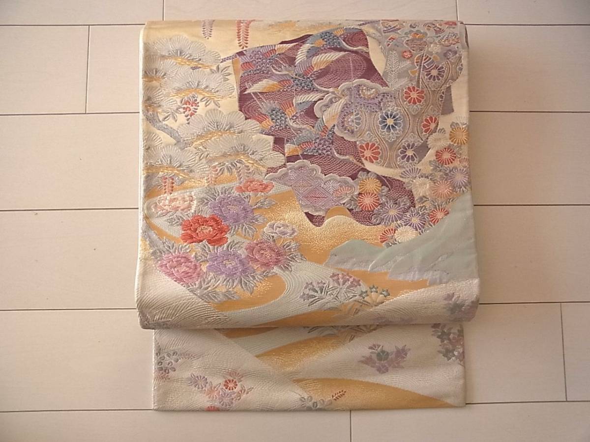 □2595□中古□正絹 生成り色・藤色・白みどり・金彩・銀彩
