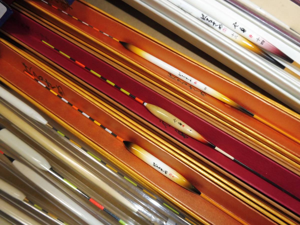 ヘラブナ　棒ウキなど約７０本　大量セット　木製ケース付