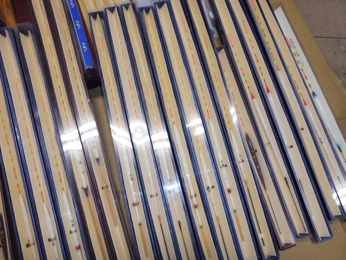 ヘラブナ　棒ウキなど約７０本　大量セット　木製ケース付