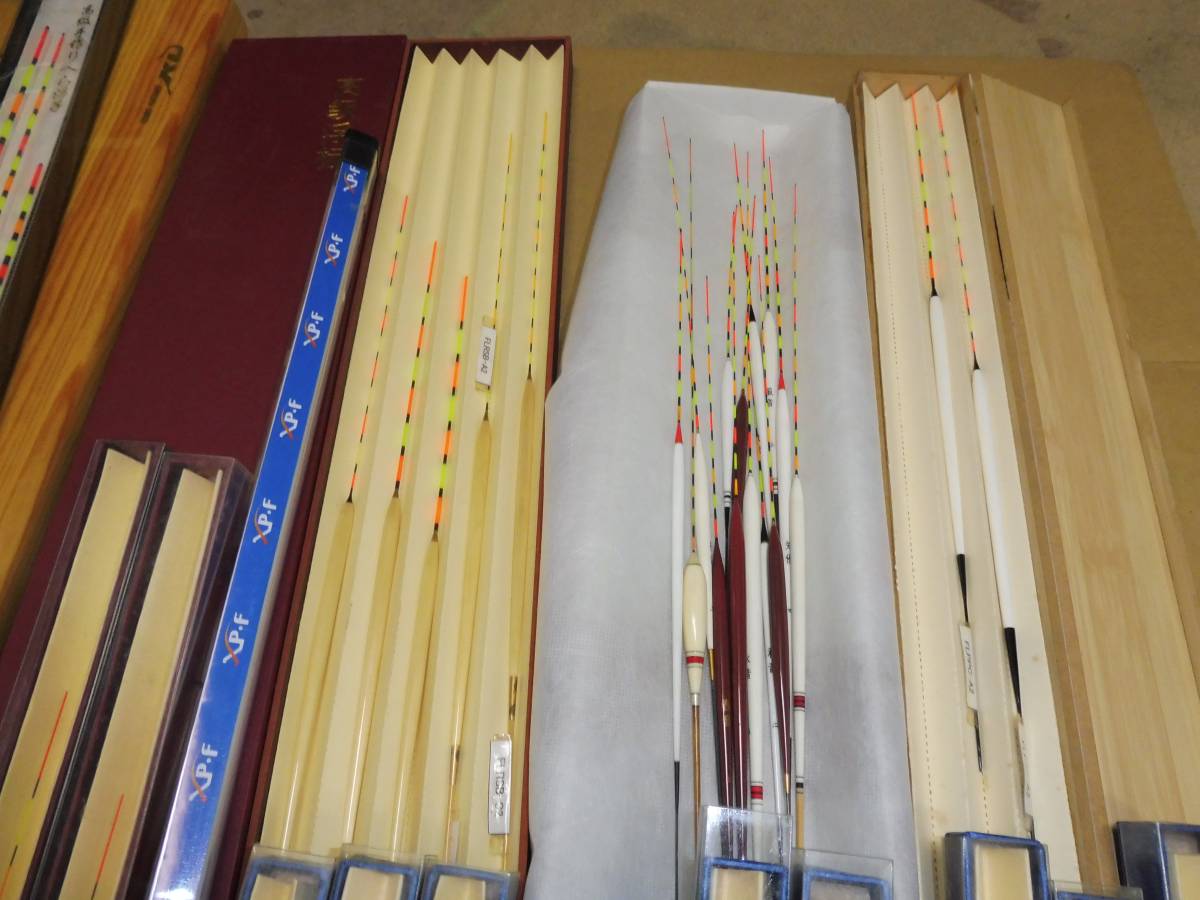 ヘラブナ　棒ウキなど約７０本　大量セット　木製ケース付