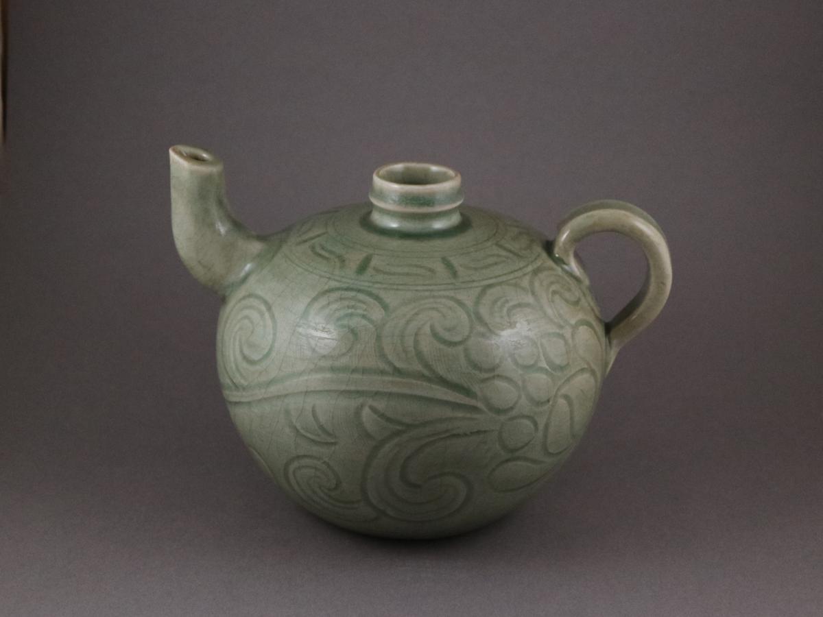 15～16世紀綠秞椀　発掘品 14〜15世紀 タイ王国 サワンカローク の落札相場・落札価格 白地緑彩蓮華