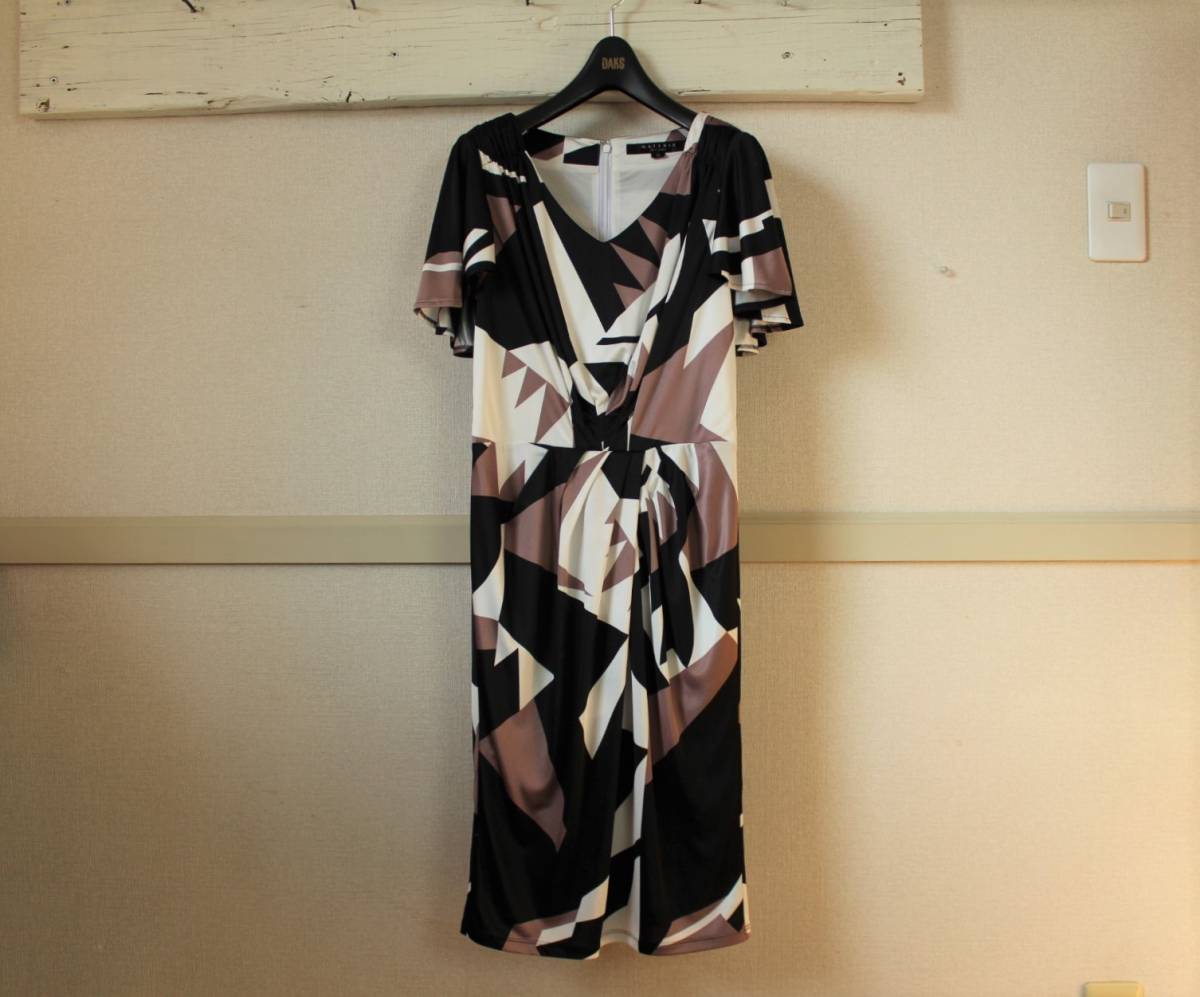 【驚きの破格値，限定SALE】 同様美 に近い マテリア MATERIA MILANO 日本製 ワンピース 36小さいサイズ 膝丈 ひざ丈 上品 切手可(マテリア)｜売買されたオークション情報、yahooの商品情報をアーカイブ公開 - オークファン マテリア