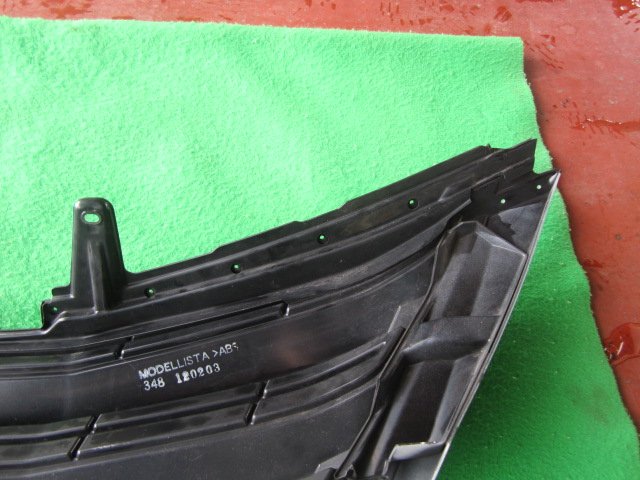 236 アルファード モデリスタ フロントグリル ラジエータグリル トヨタ 型式 ANH20W 破損部有の中古品