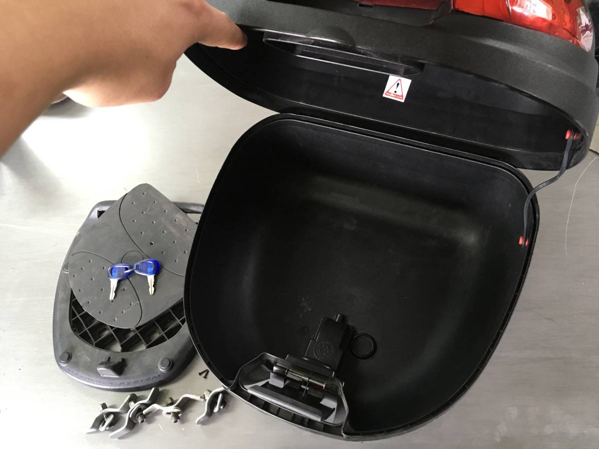 スズキ トップケース GIVI リアボックス | GIVIリア GIVI製アドレス 