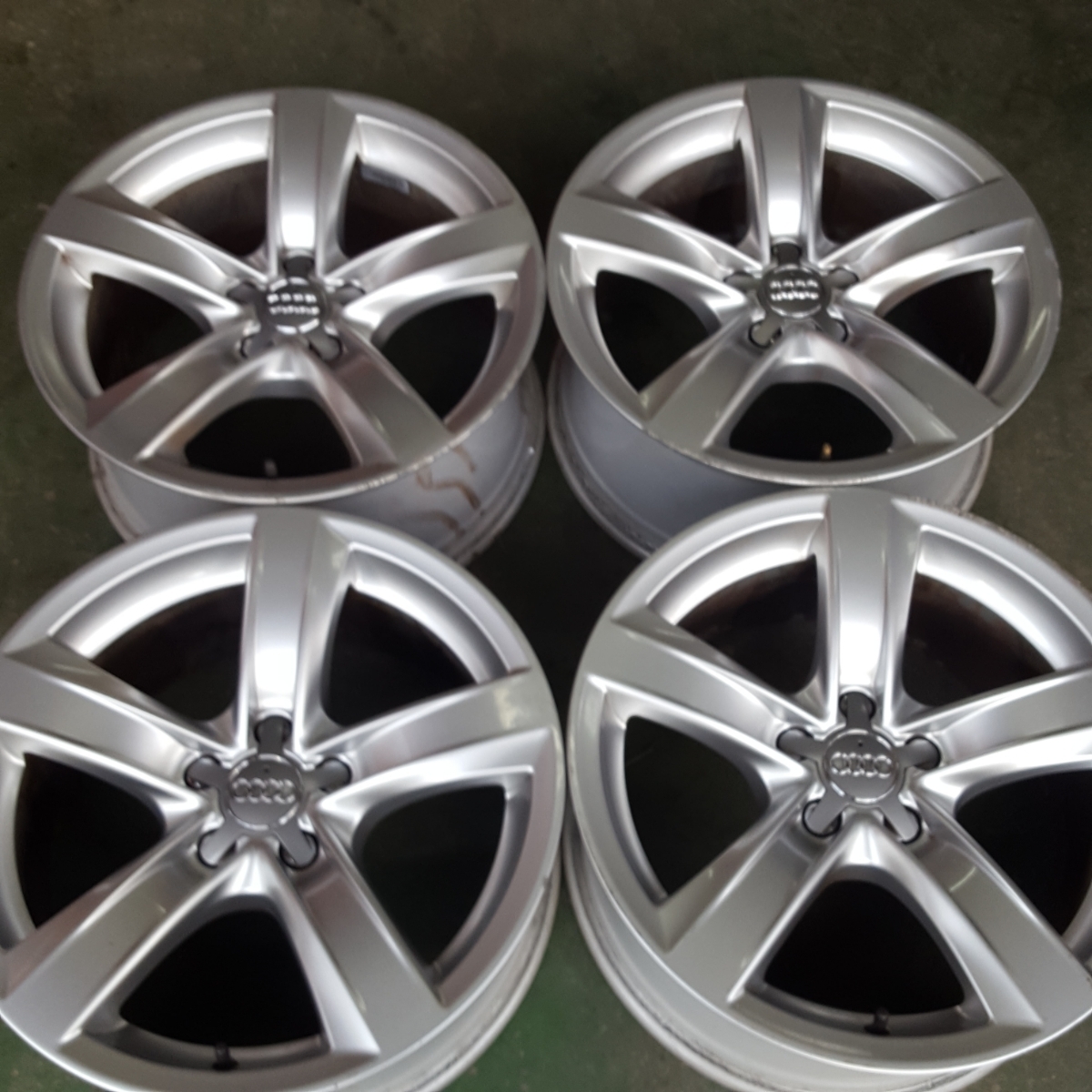 18インチ アウディ | 5H Audi TT AUDI 純正 7.5J ホイール クワトロ 8J 