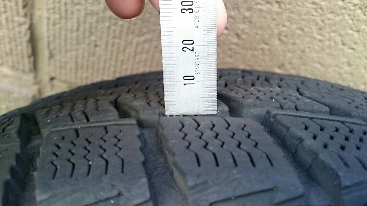 ● 165/70R13 社外アルミ スタッドレス DUNLOP GRASPIC DS-2 4本セット 中古