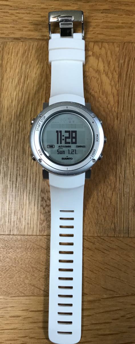 SUUNTO スント コア ピュア ホワイト CORE PURE WHITE 中古