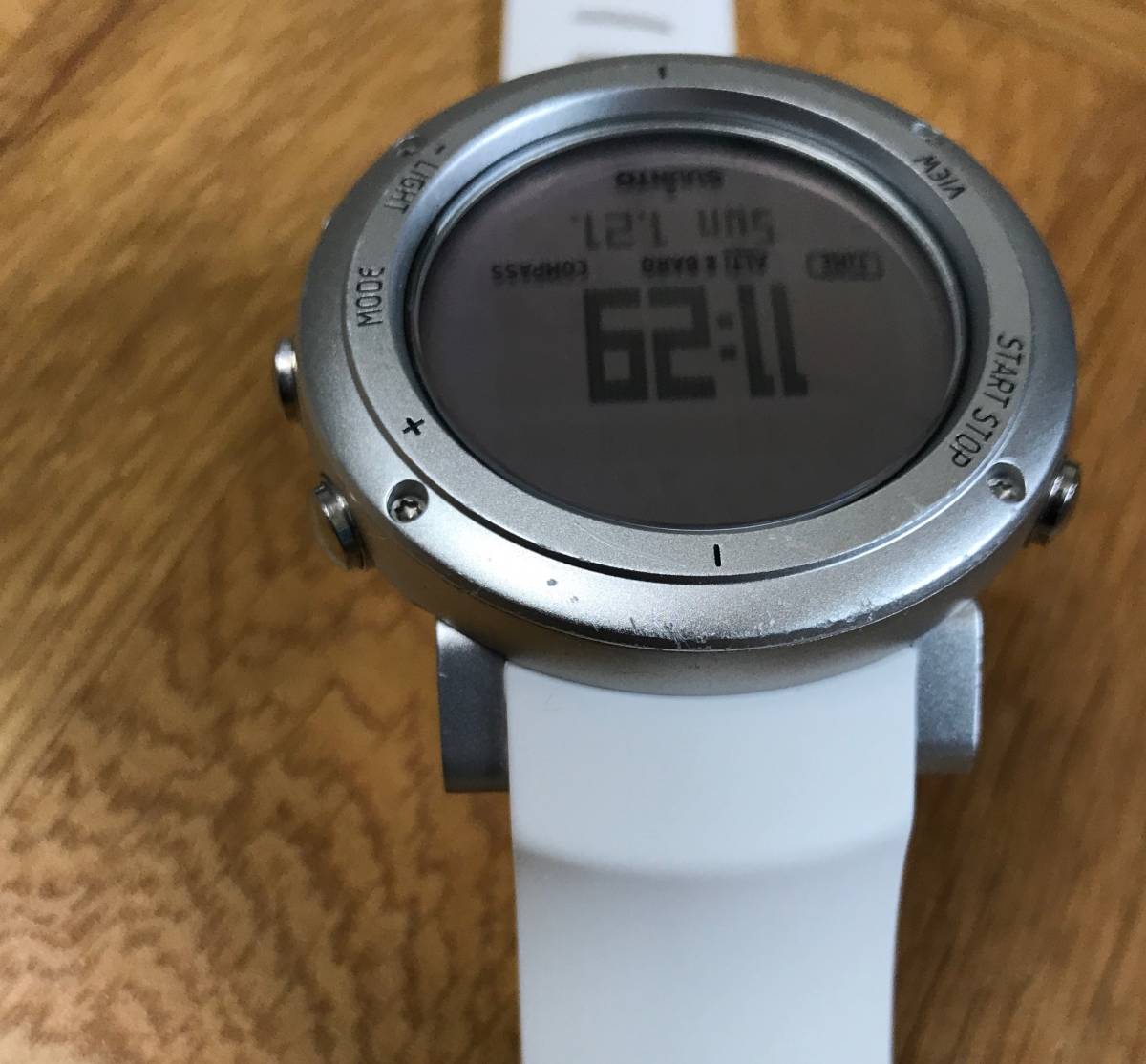 SUUNTO スント コア ピュア ホワイト CORE PURE WHITE 中古