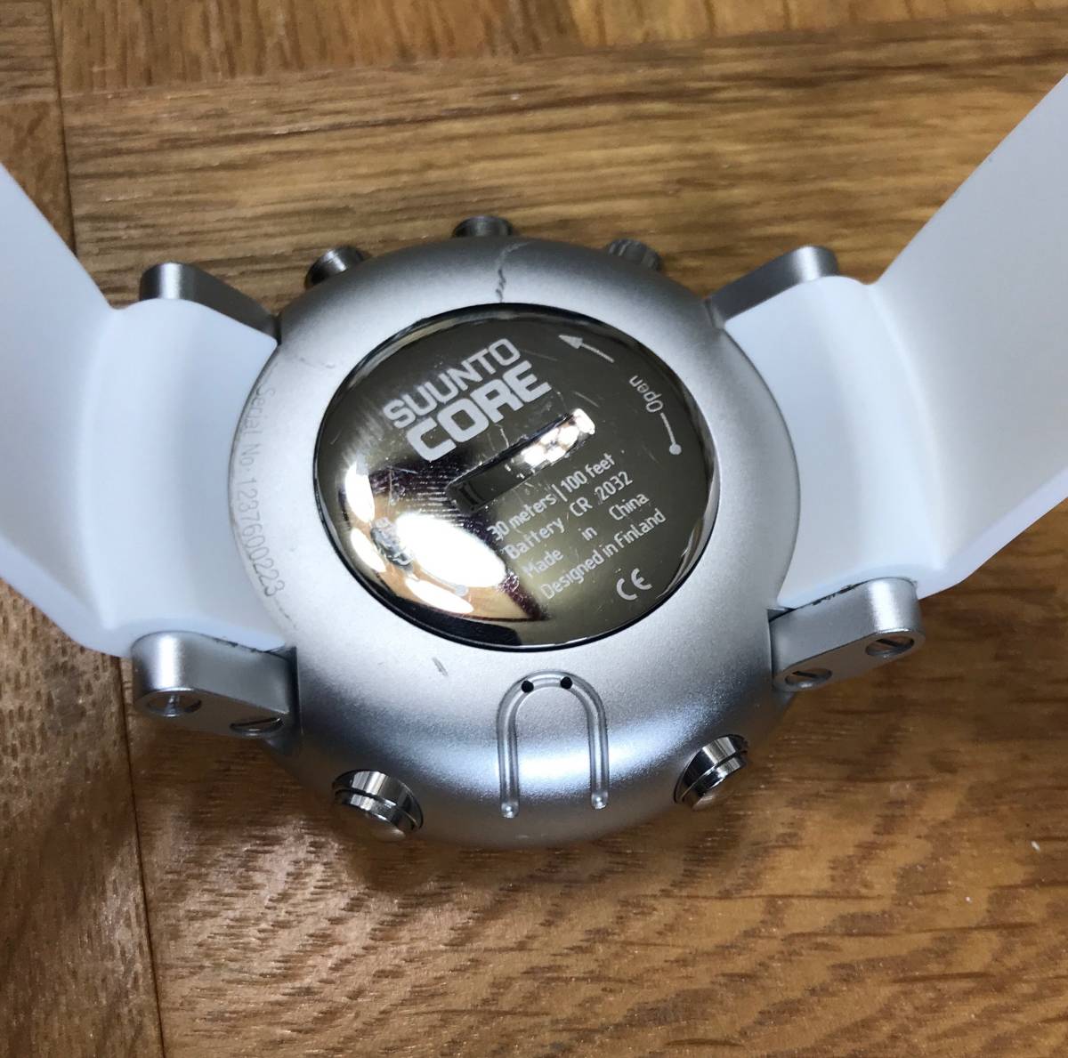 SUUNTO スント コア ピュア ホワイト CORE PURE WHITE 中古