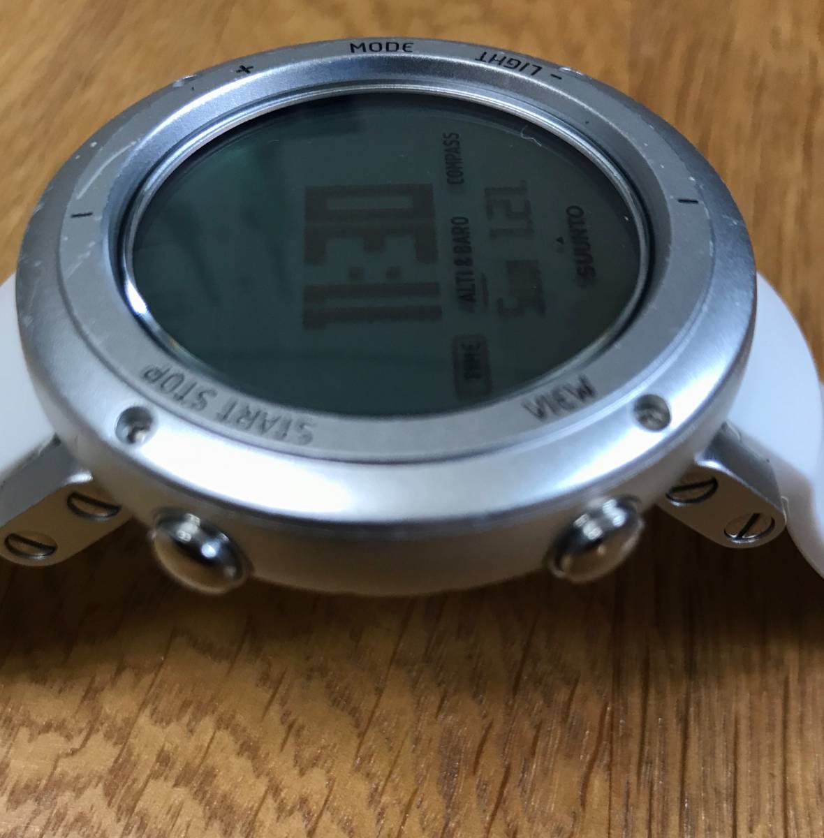 SUUNTO スント コア ピュア ホワイト CORE PURE WHITE 中古