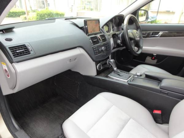 【おしゃれスギル仕様車！】C250Ｗgnアバンギャルド★V6エンジン7AT★希少カラーコーディネイト★ガラスＳＲ★TV視聴可★